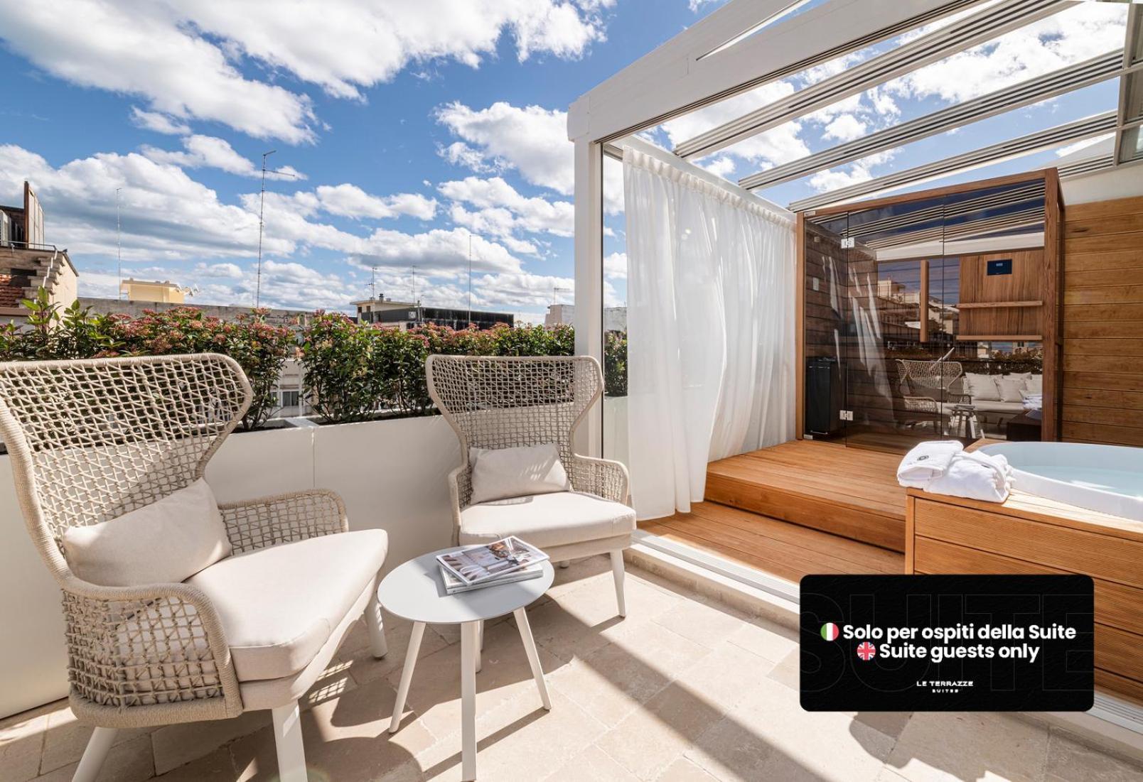 Le Terrazze Suites Бари Экстерьер фото