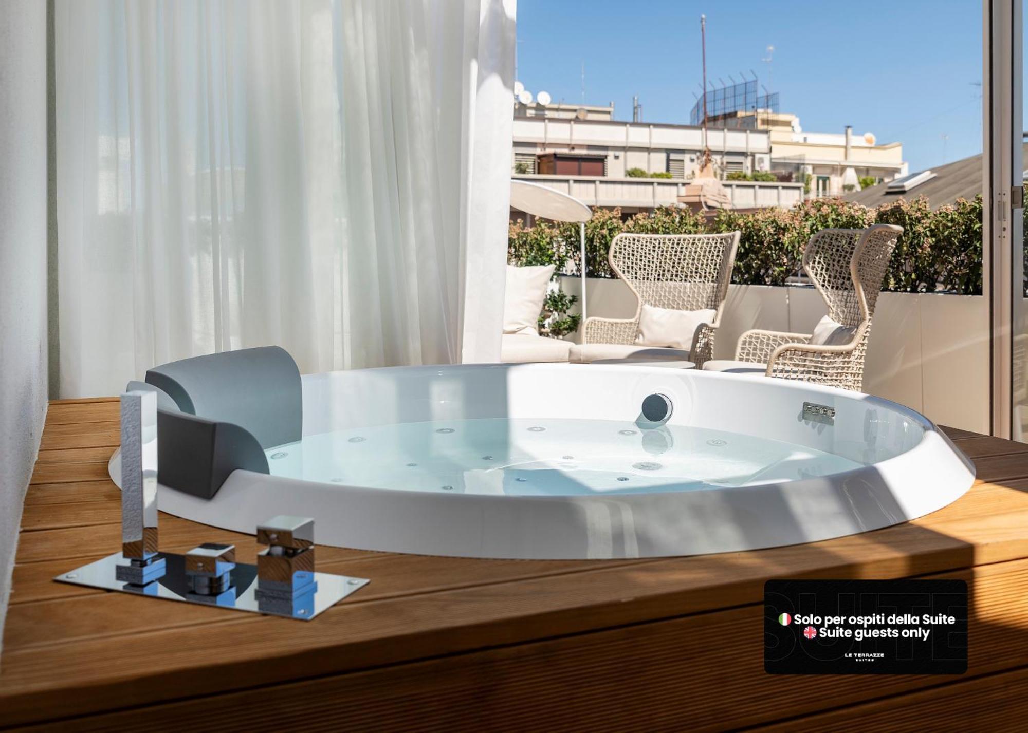 Le Terrazze Suites Бари Экстерьер фото