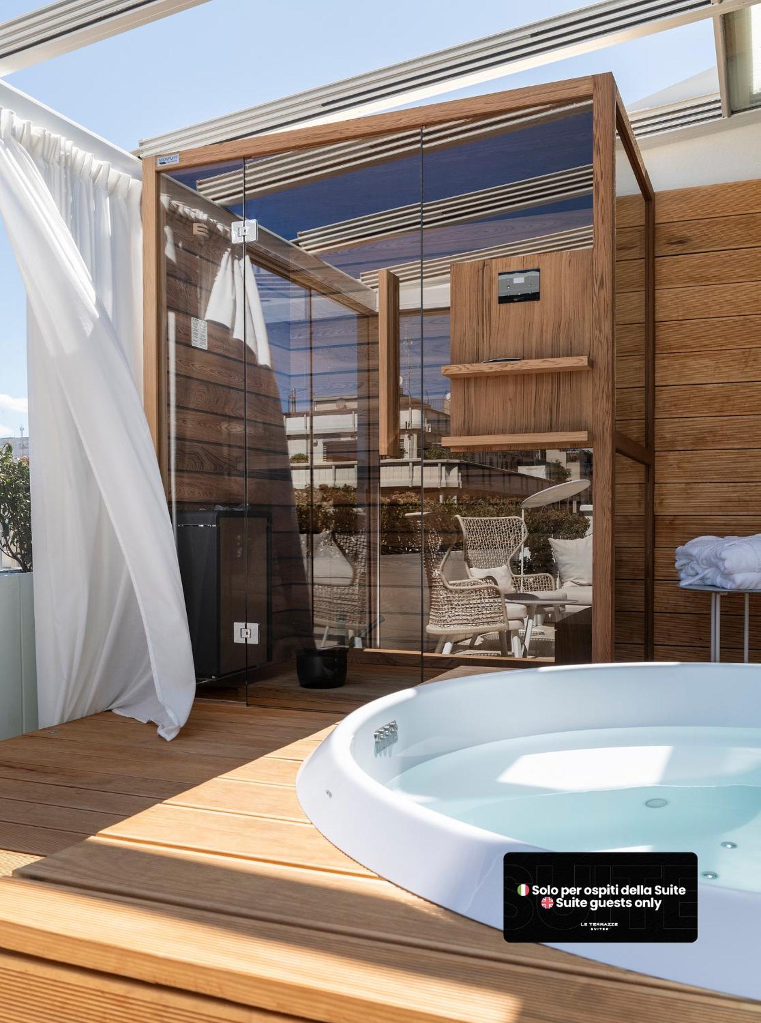 Le Terrazze Suites Бари Экстерьер фото